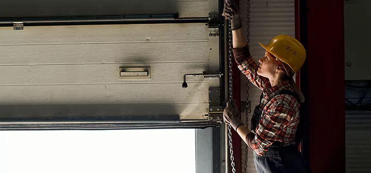 Addressing Common Garage Door Stoppage Issues in Bonita Springs, FL